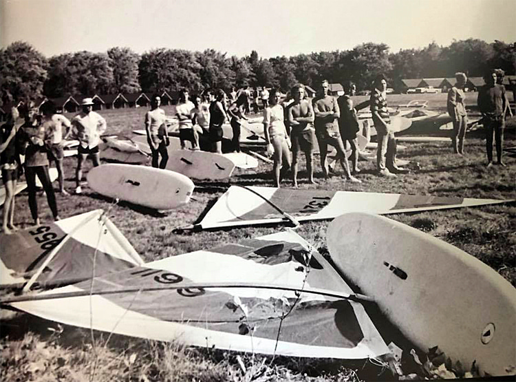 //windsurferclass.it/wp-content/uploads/2026/04/windsurfer-1974-world-championships.jpg